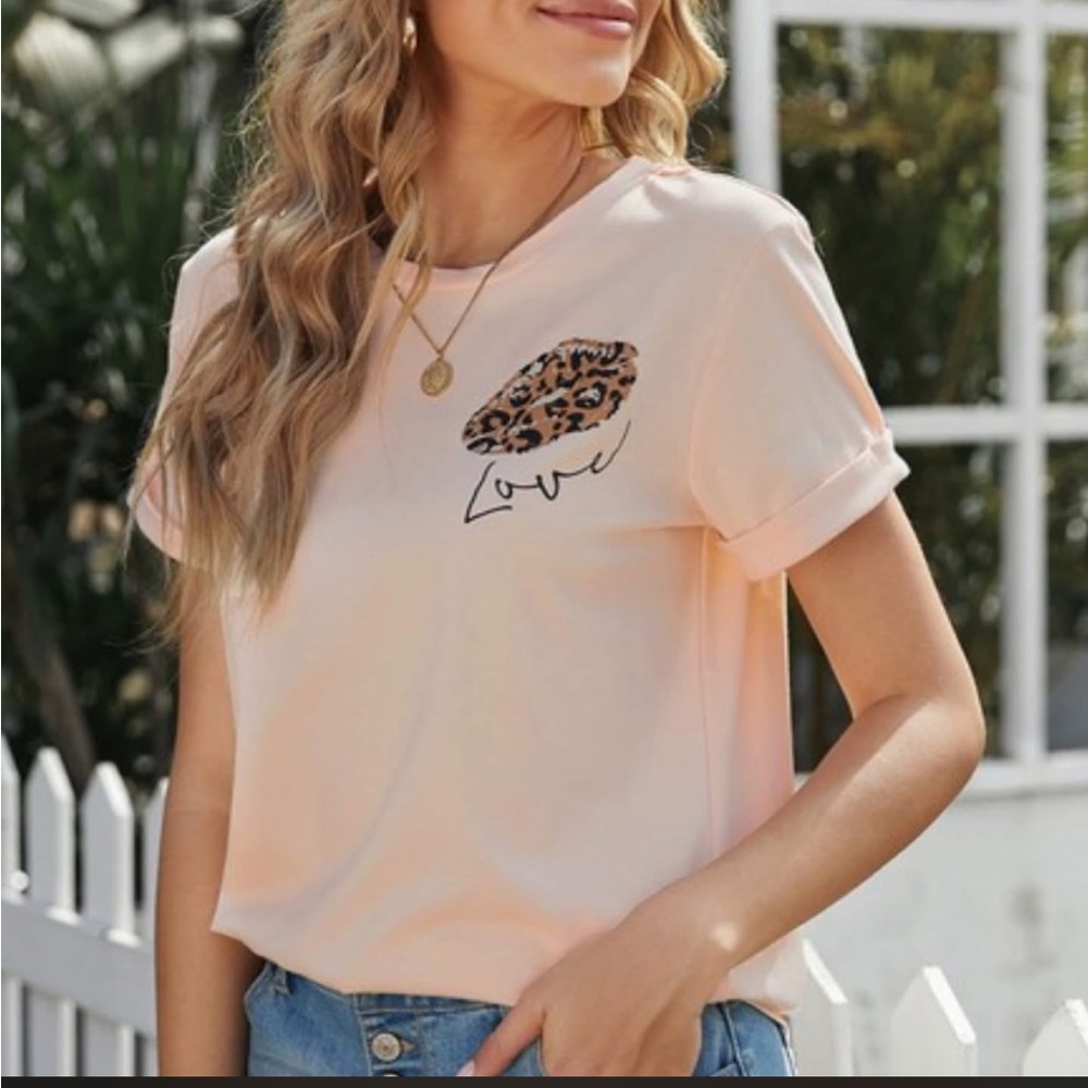 NEW Leopard Love T-Shirt Large Apricot Lightweight Stretch